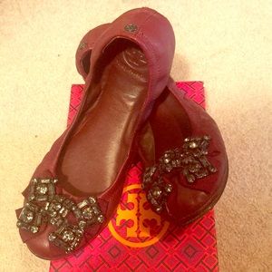 Burgundy color flats by Tory Burch size 8